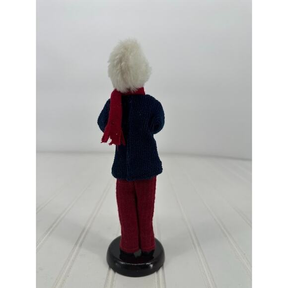 Vintage Classic Christmas Adult Caroler Wood Base Lady Woman Decoration - Picture 3 of 9